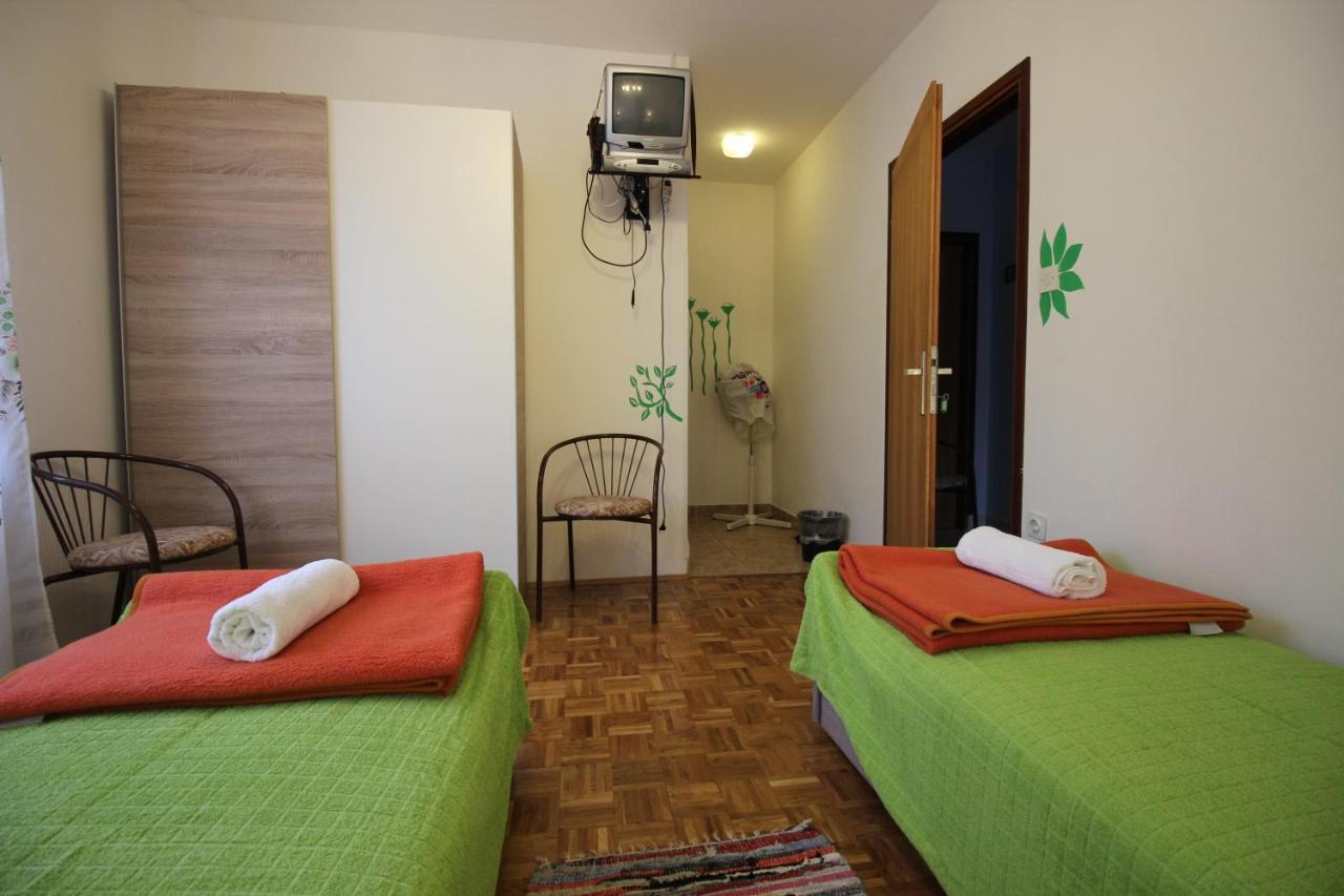 Guesthouse Marija Novi Vinodolski Exterior photo